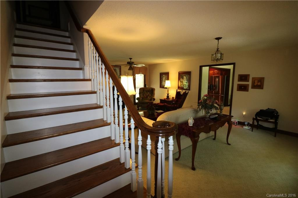 1002 High Vista Drive - Photo 4
