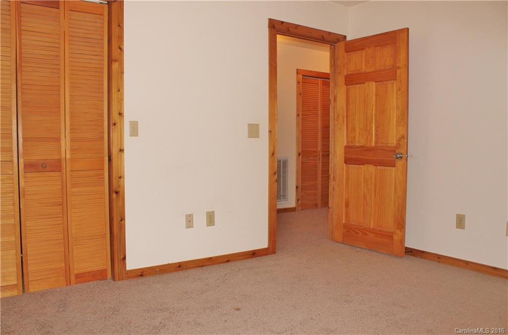 135 Mountaineer Road - Photo 14