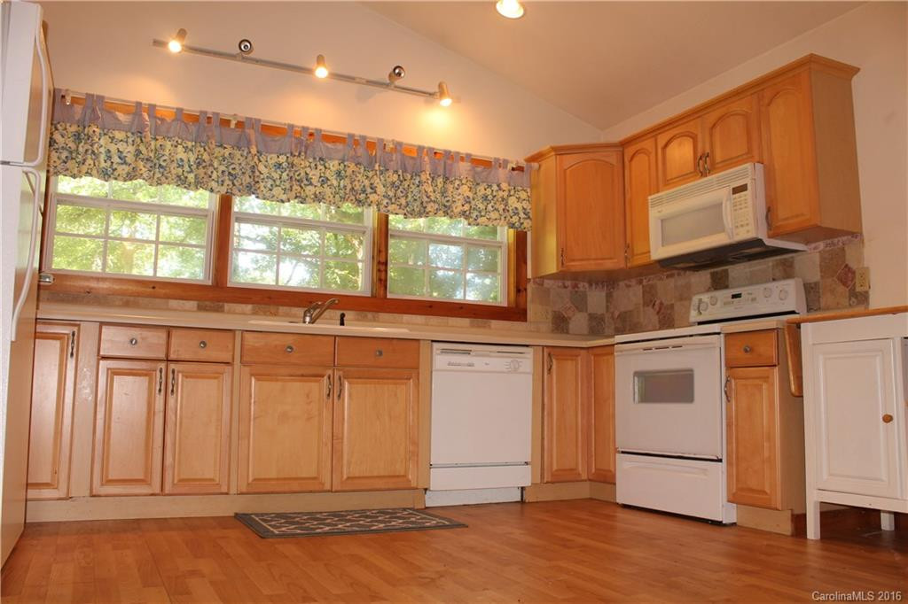 135 Mountaineer Road - Photo 6