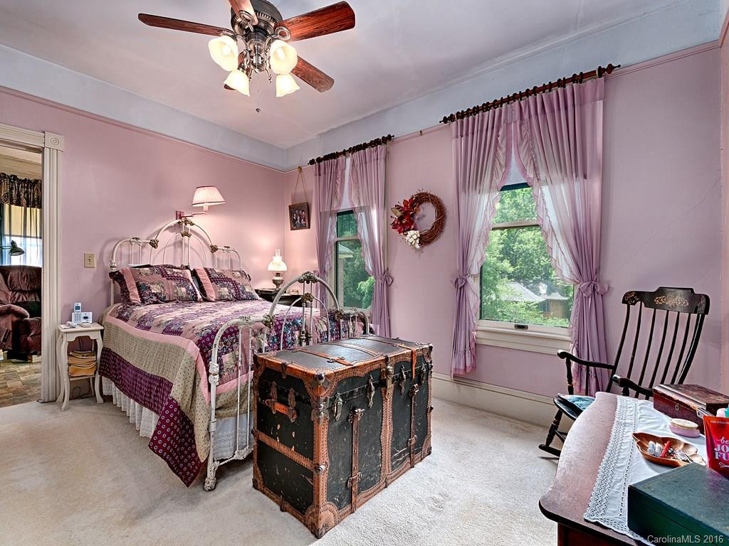 2412 Stackhouse Road - Photo 13