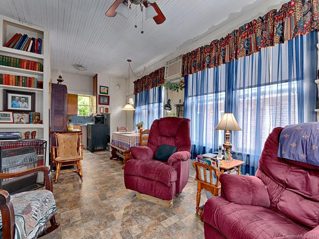 2412 Stackhouse Road - Photo 14