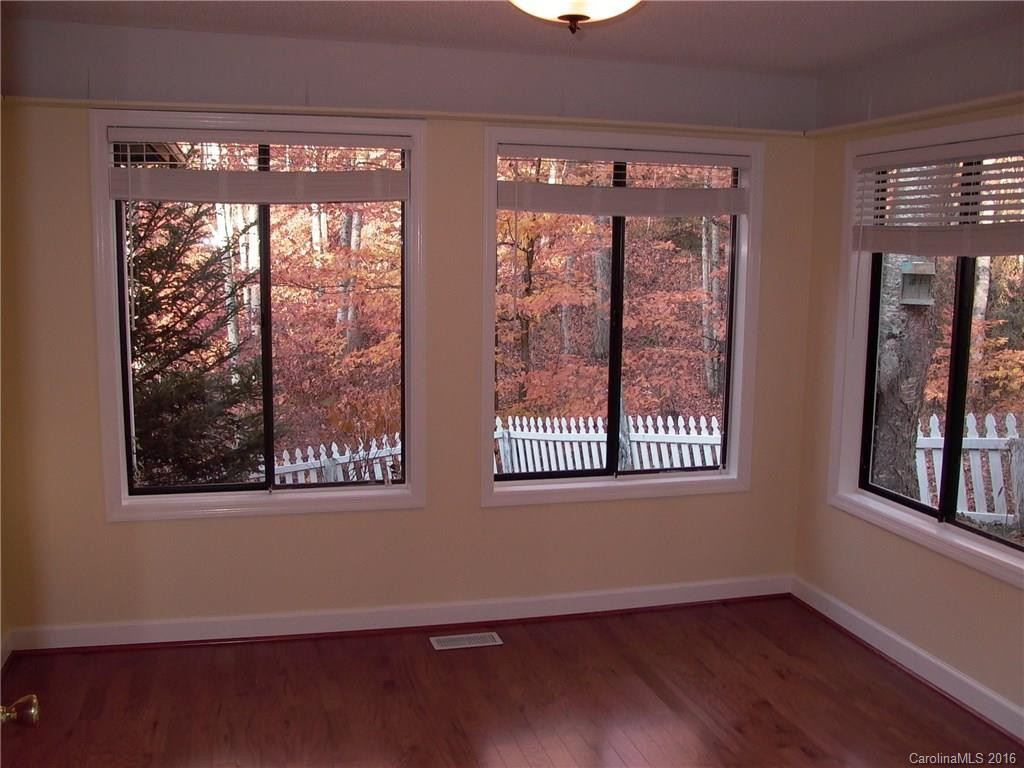 101 Fox Run - Photo 5