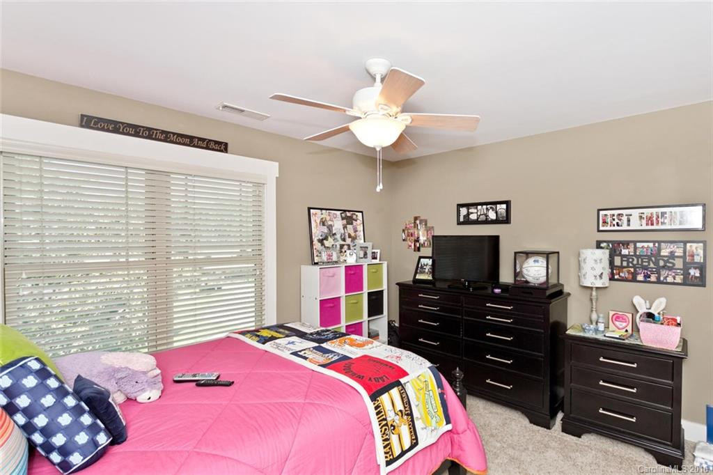 2 Oak Springs Drive - Photo 16