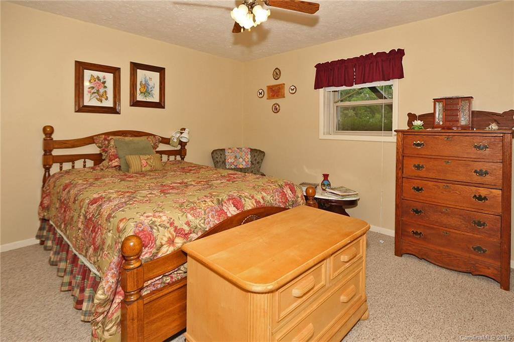 138 Fawn Way - Photo 16