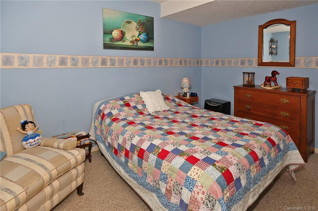 138 Fawn Way - Photo 18