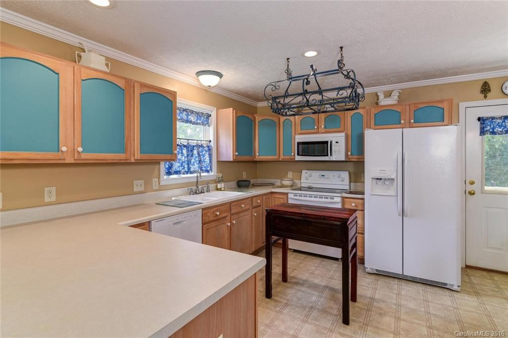 6 Fernwood Avenue - Photo 4