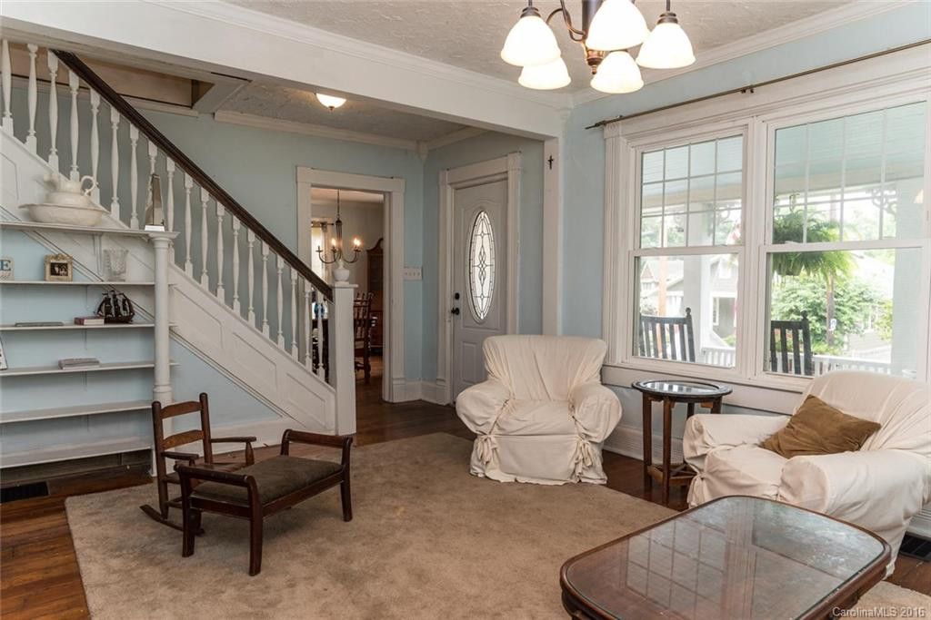 178 Chestnut Street - Photo 2