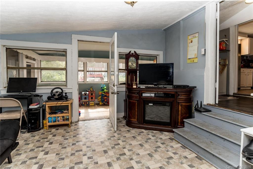 178 Chestnut Street - Photo 13