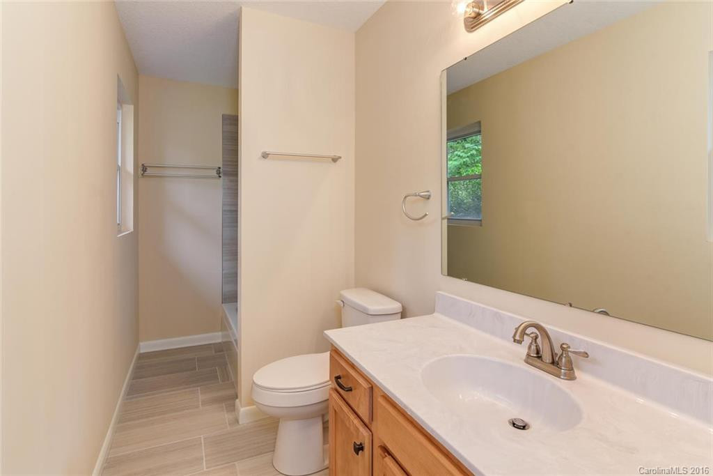 4 Hamburg Lane - Photo 12
