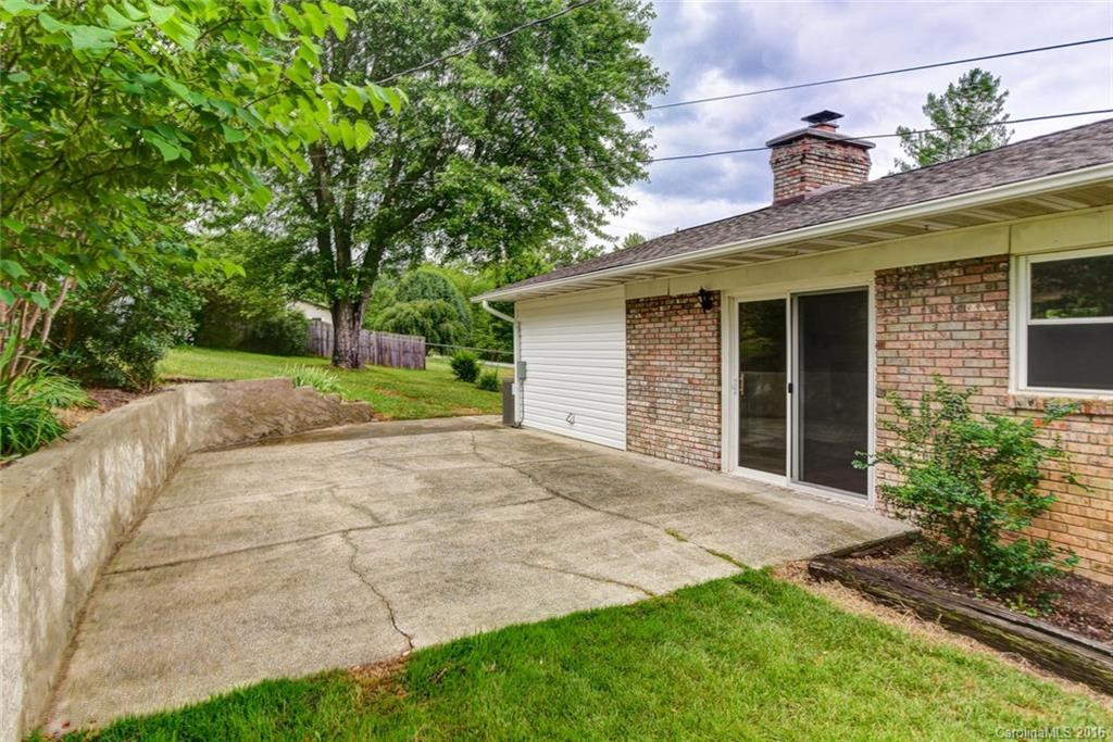 4 Hamburg Lane - Photo 17