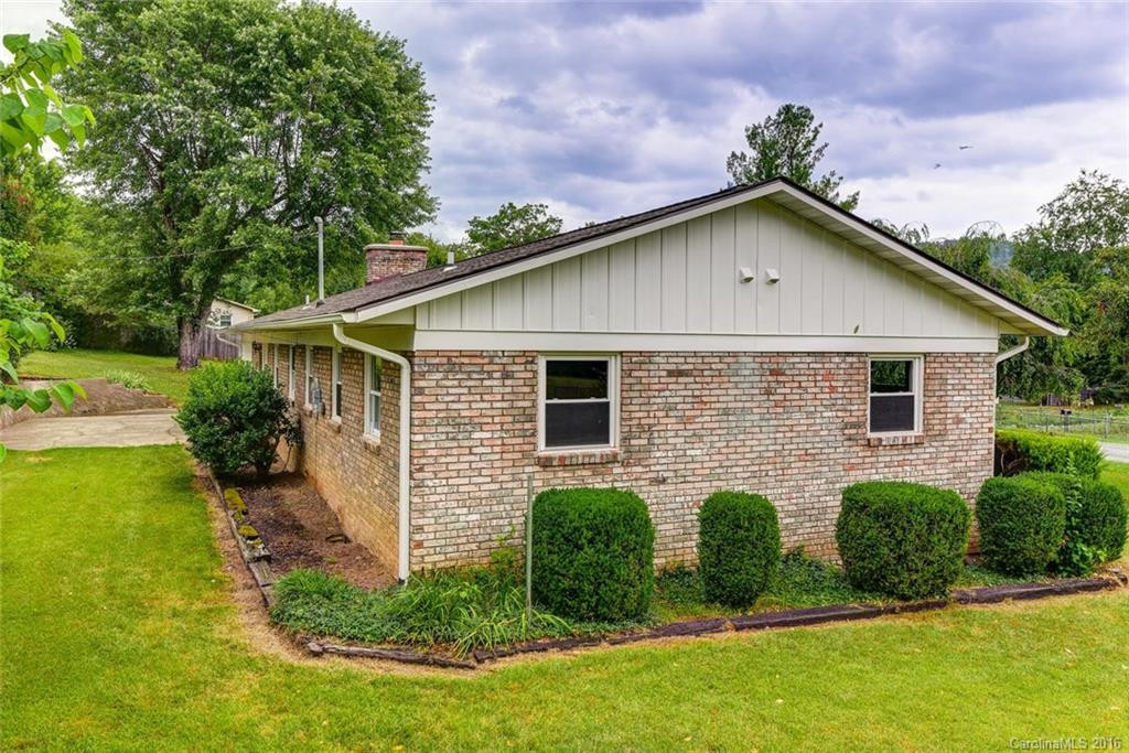 4 Hamburg Lane - Photo 18