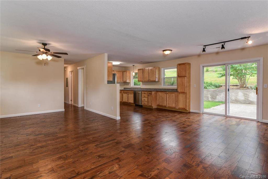 4 Hamburg Lane - Photo 5