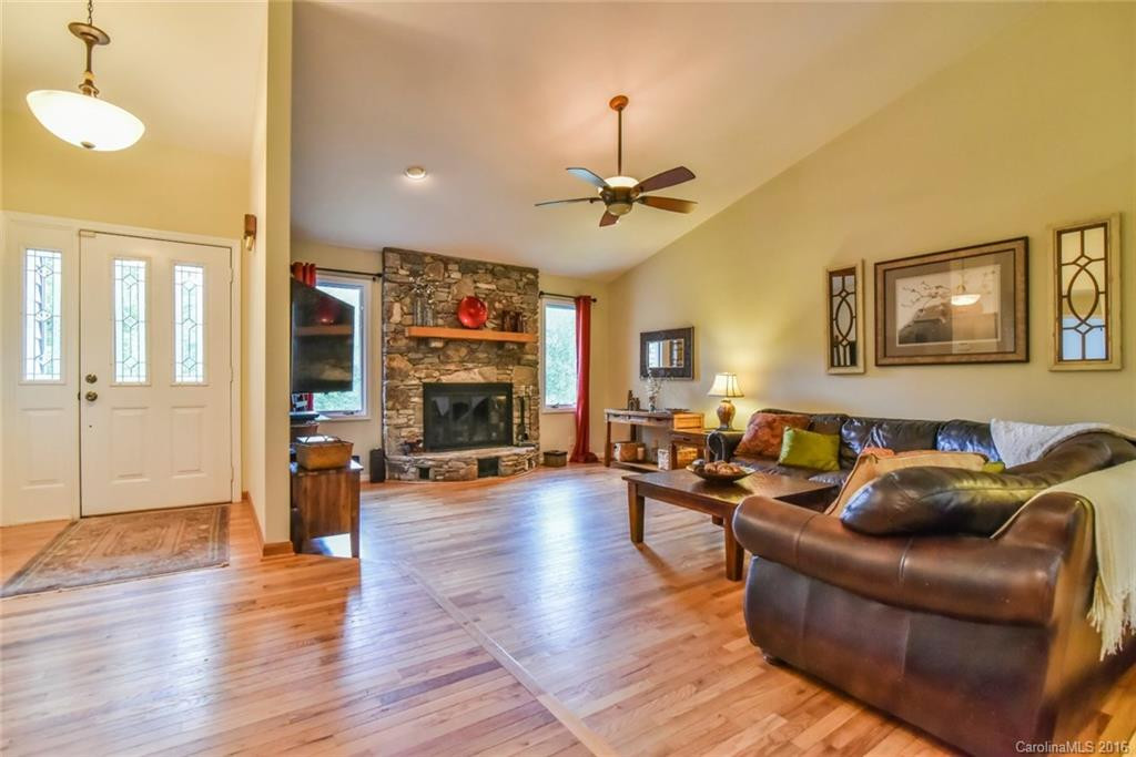2 Jaks Ridge Drive - Photo 2