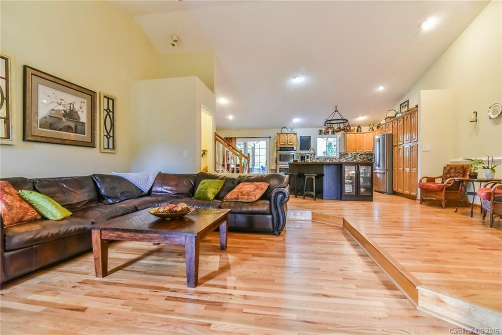 2 Jaks Ridge Drive - Photo 3