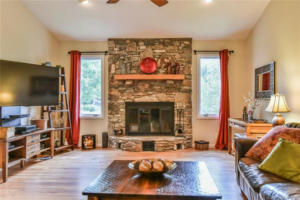2 Jaks Ridge Drive - Photo 4