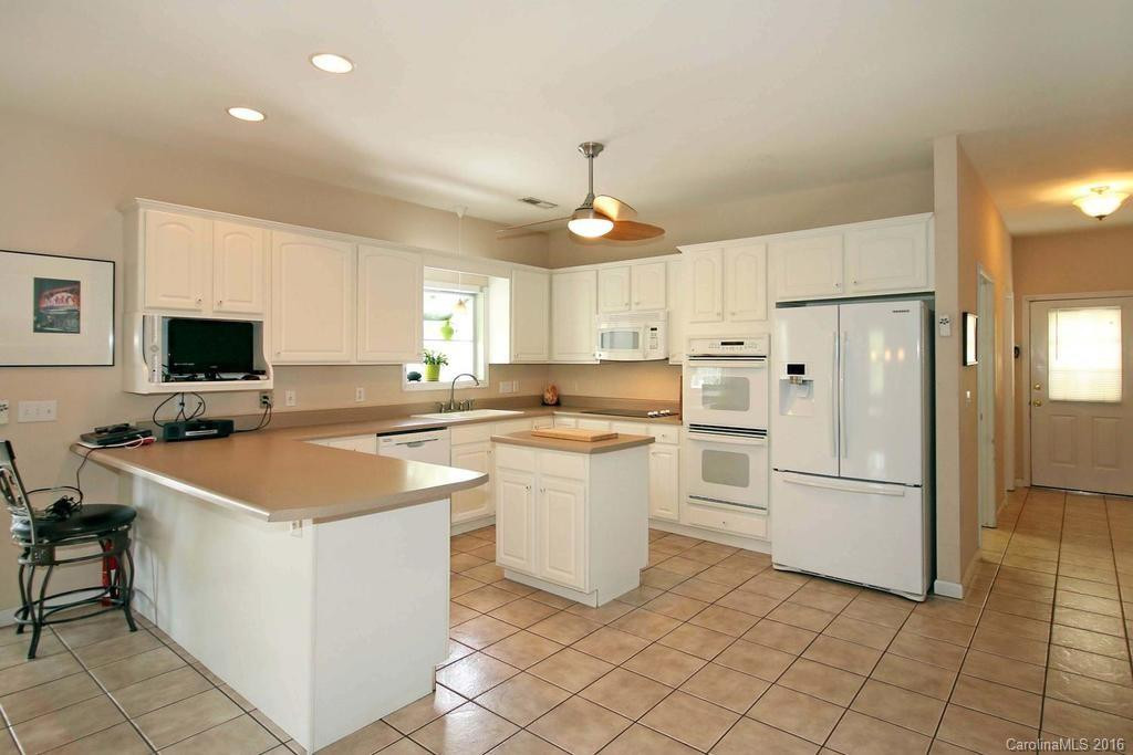 380 Hazelhurst Lane - Photo 8