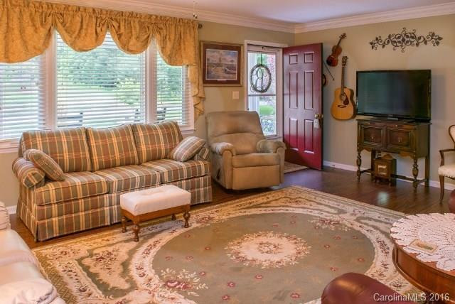 117 Laurel Lane - Photo 3