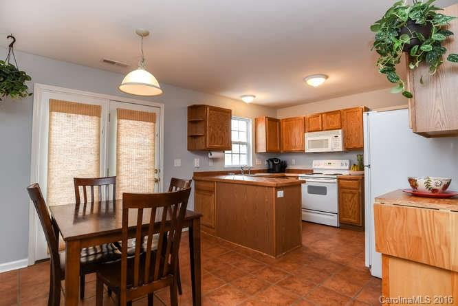 423 Wiltshire Circle #133 - Photo 6