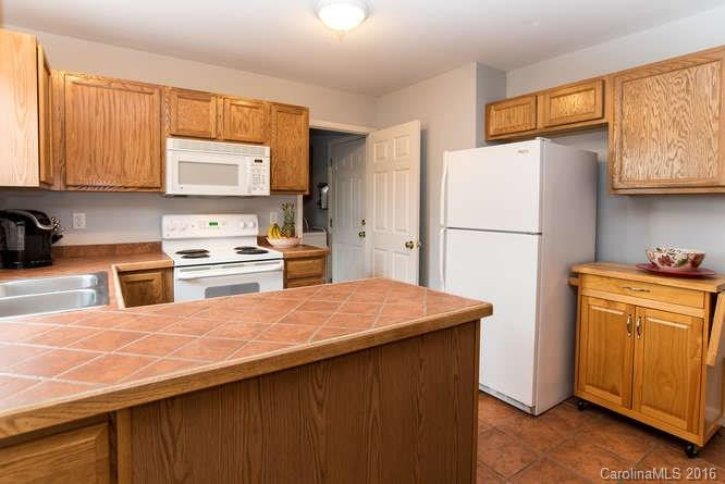 423 Wiltshire Circle #133 - Photo 8