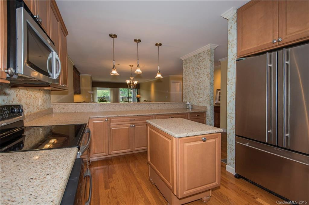87 Willow Road #B-5 - Photo 4
