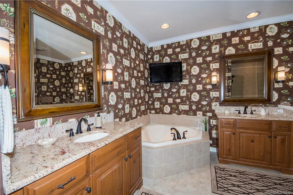 101 Augusta Circle #101 - Photo 14