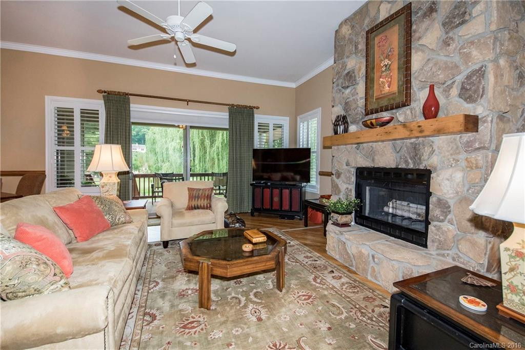 101 Augusta Circle #101 - Photo 4
