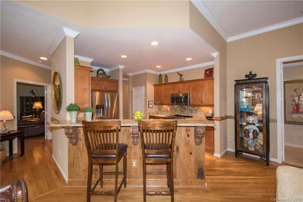 101 Augusta Circle #101 - Photo 8