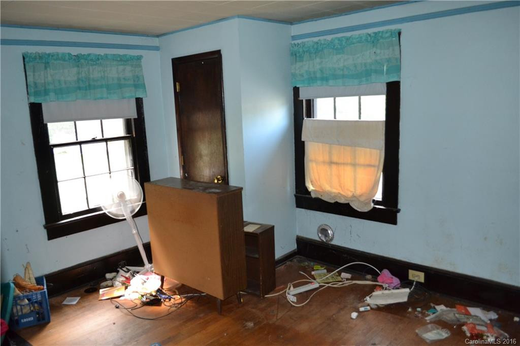 193 Grove Street - Photo 12