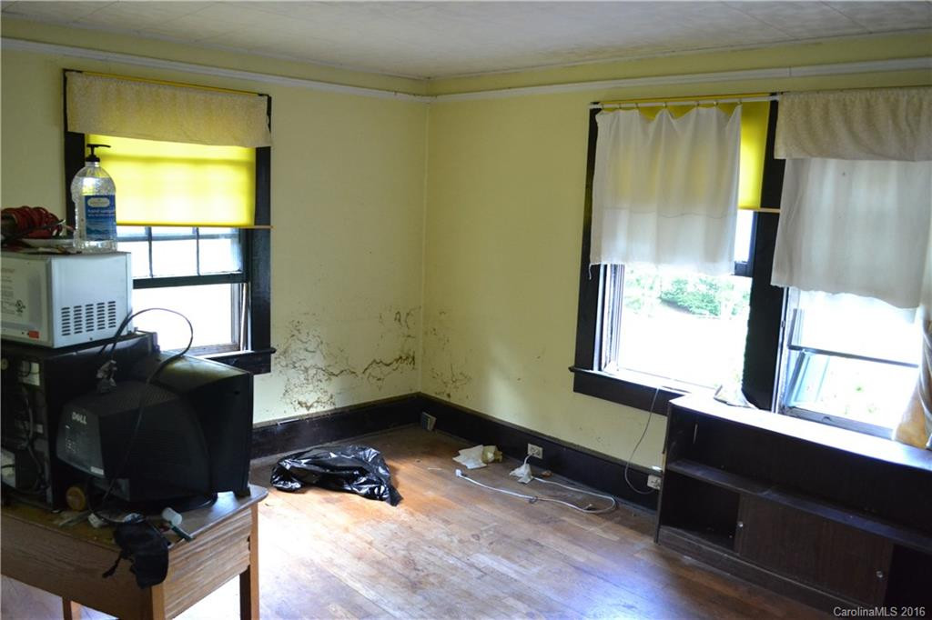 193 Grove Street - Photo 15