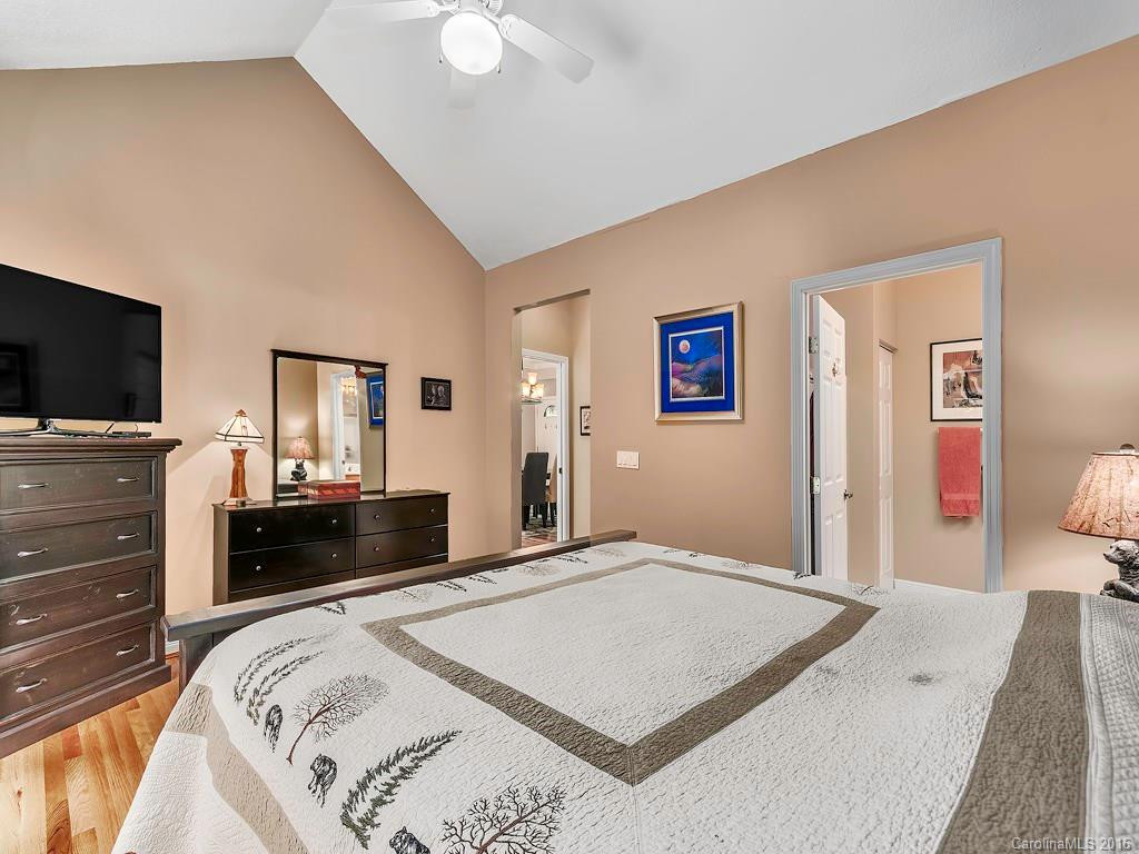 17 Little Cedar Court #- - Photo 14