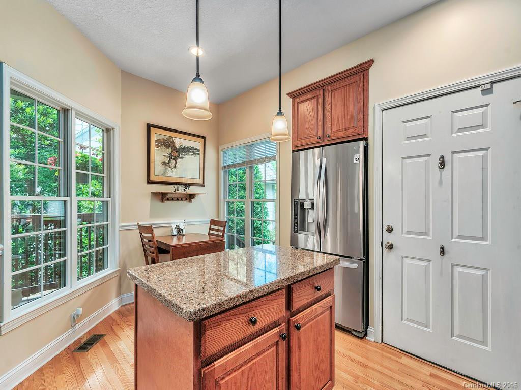 17 Little Cedar Court #- - Photo 7