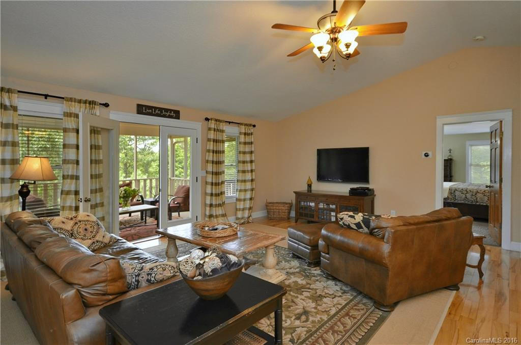 312 Dalton Lane - Photo 4