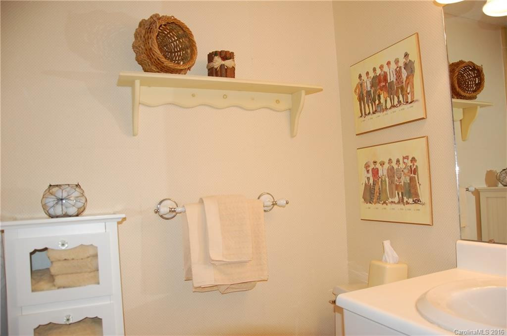 47 Lakeside Villas Drive #04/062 - Photo 11