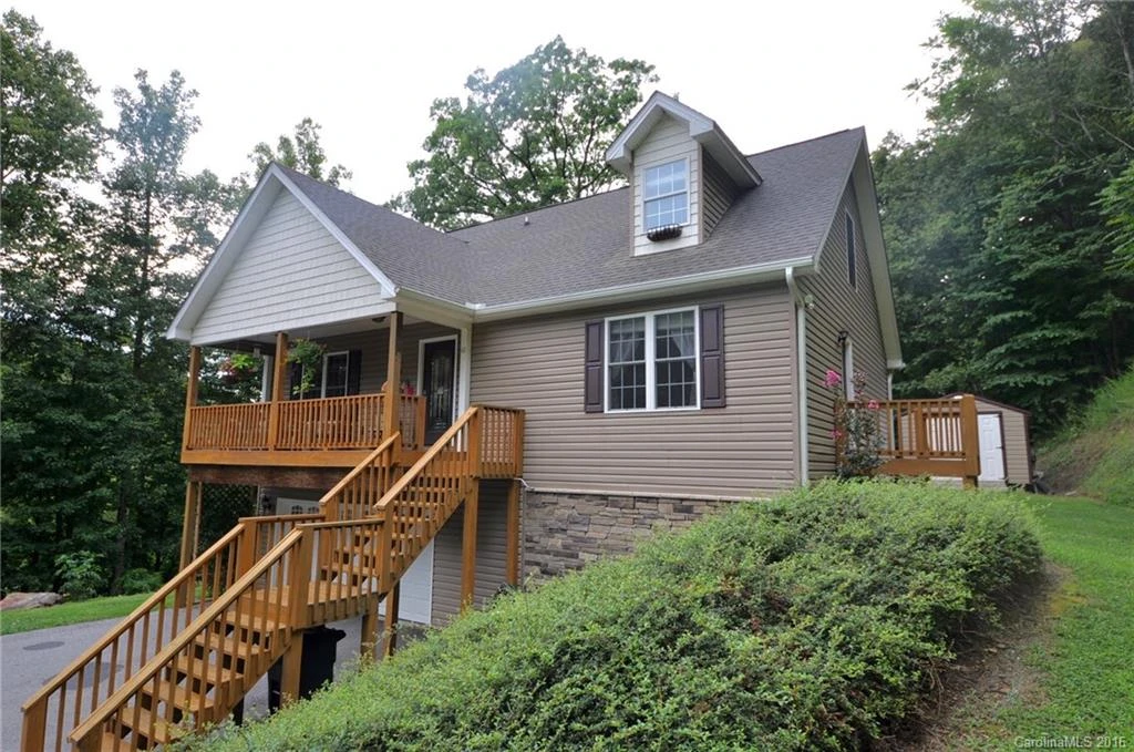 60 Scenic View Drive