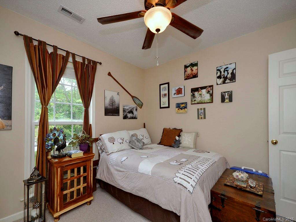 106 Hawks Nest Drive - Photo 10