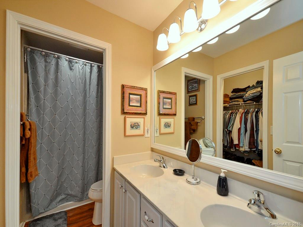 316 Wiltshire Circle #316 - Photo 10