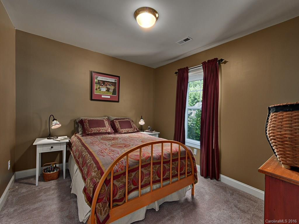 426 Mountain Wasp Drive - Photo 18