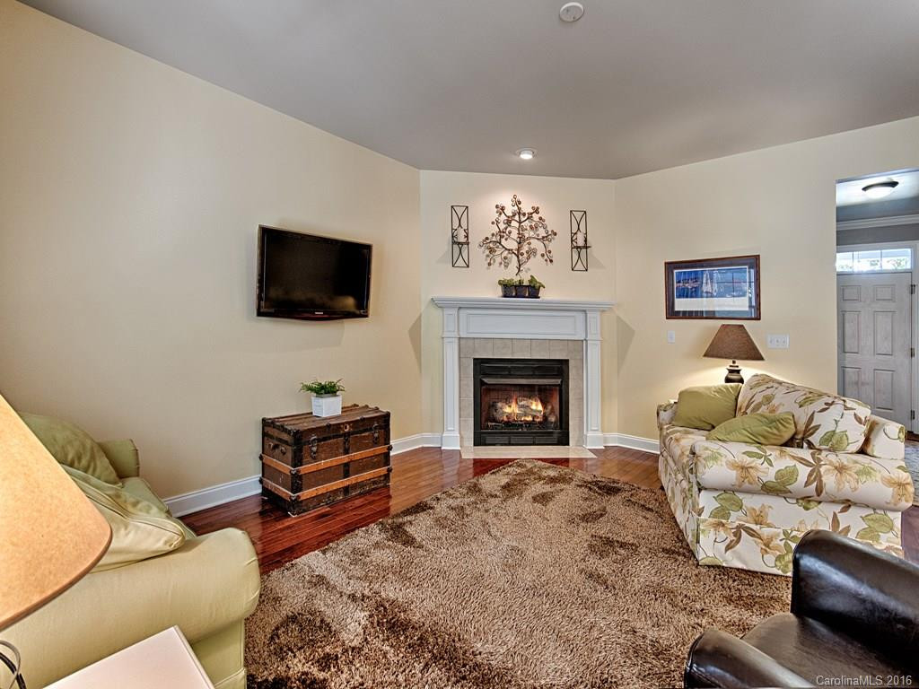 426 Mountain Wasp Drive - Photo 3