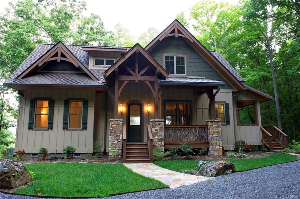 897 St. Andrews Road