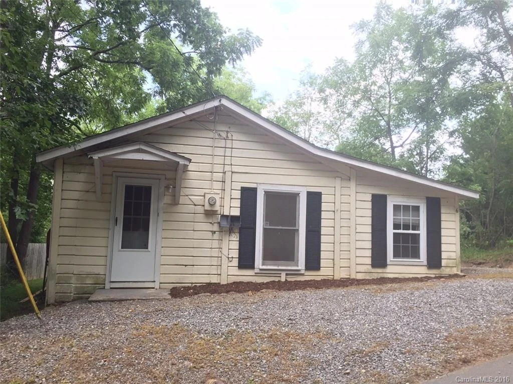 6 Greenbriar Road