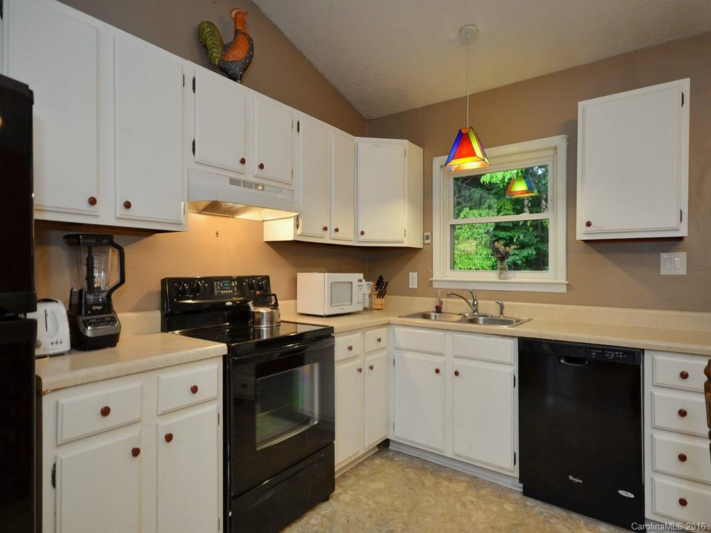 22 Harmon Circle - Photo 5