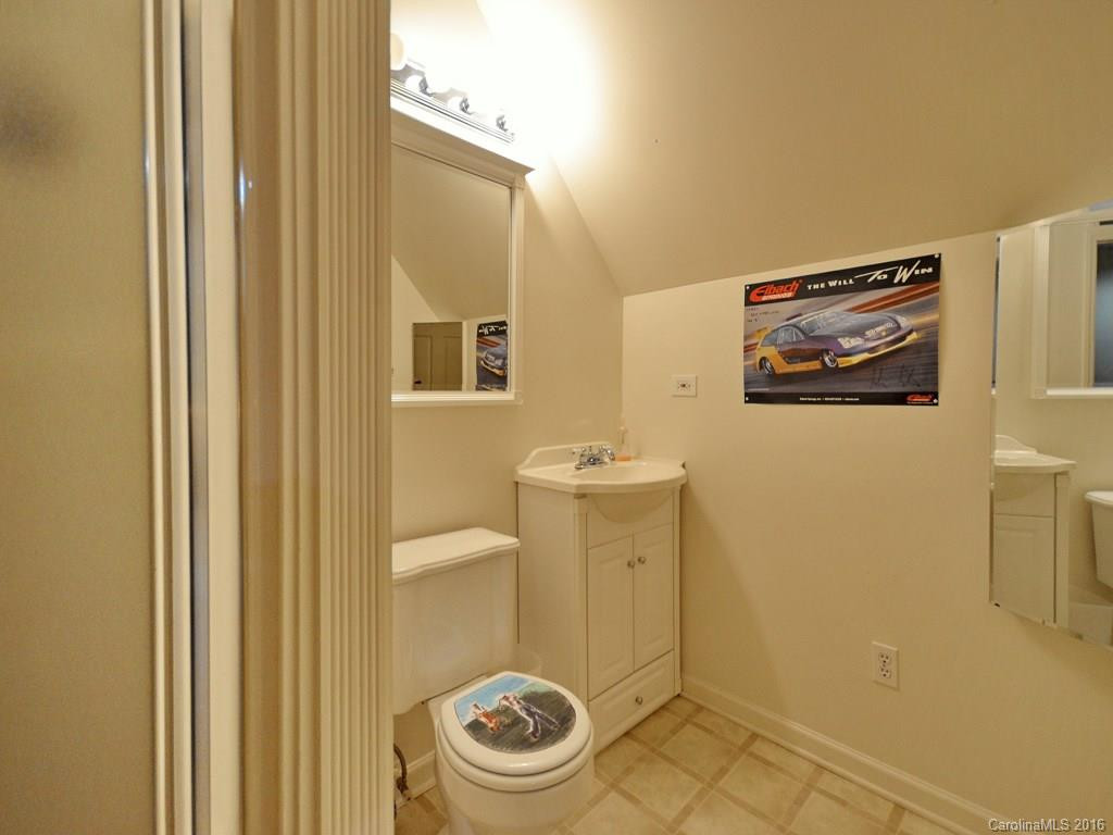 16 Buttons Drive - Photo 13