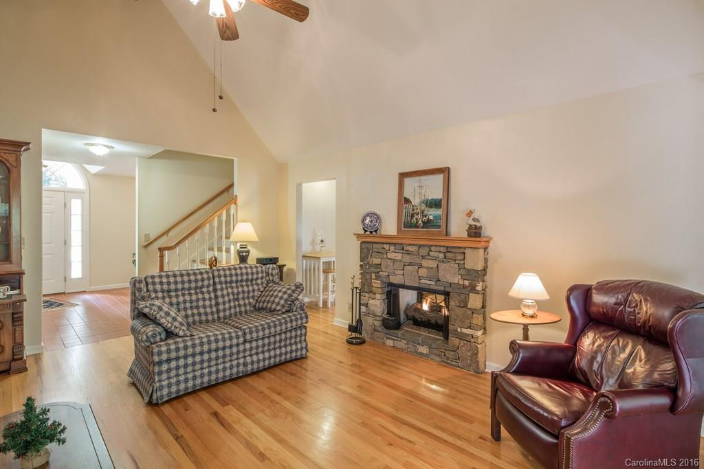 56 Joree Lane - Photo 9