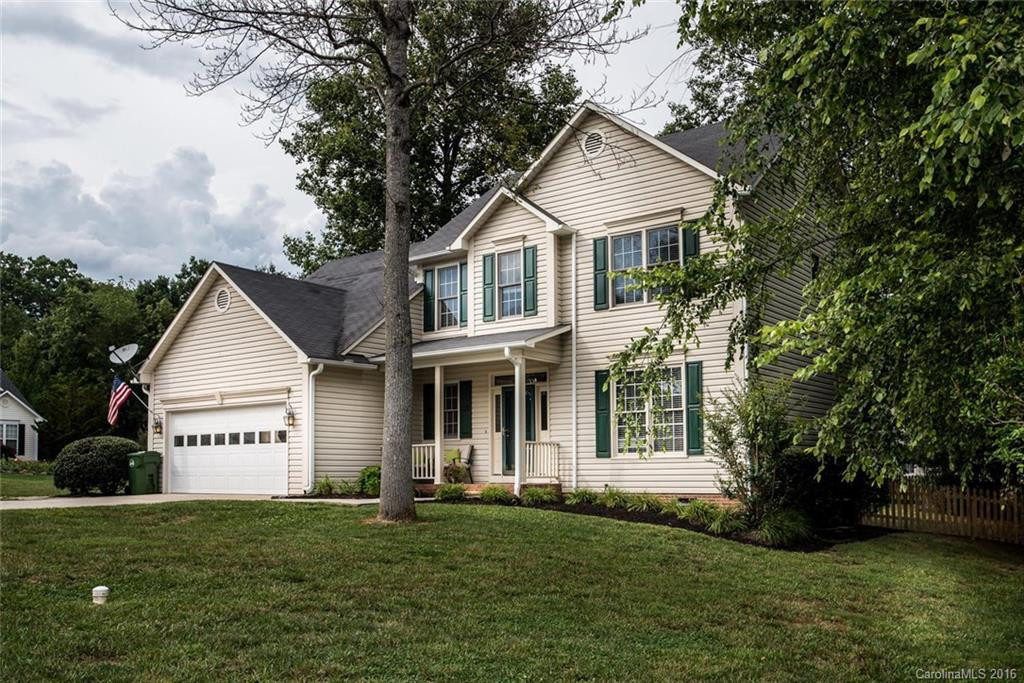 11 Whispering Oaks Court