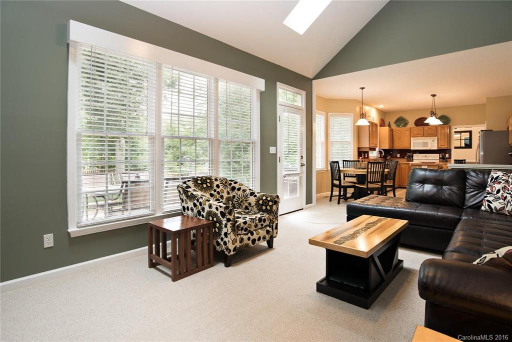 11 Whispering Oaks Court - Photo 12