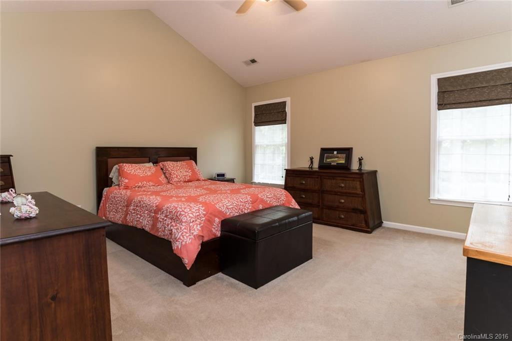 11 Whispering Oaks Court - Photo 14