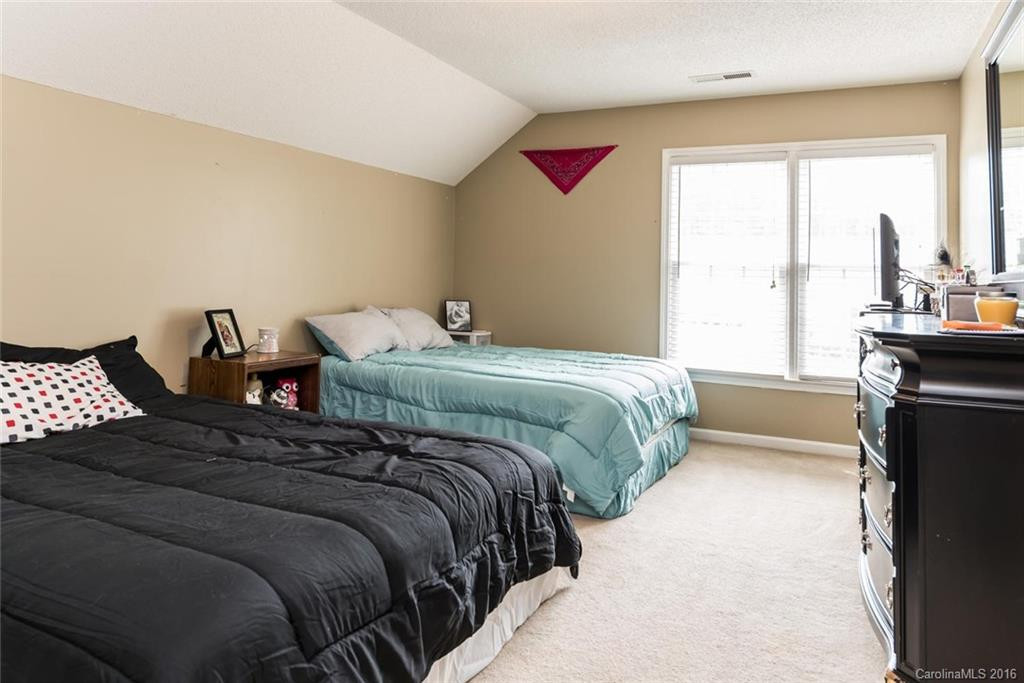 11 Whispering Oaks Court - Photo 17