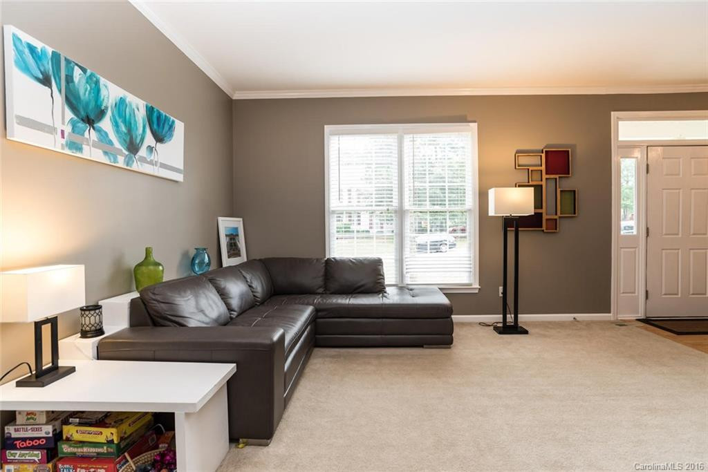 11 Whispering Oaks Court - Photo 5