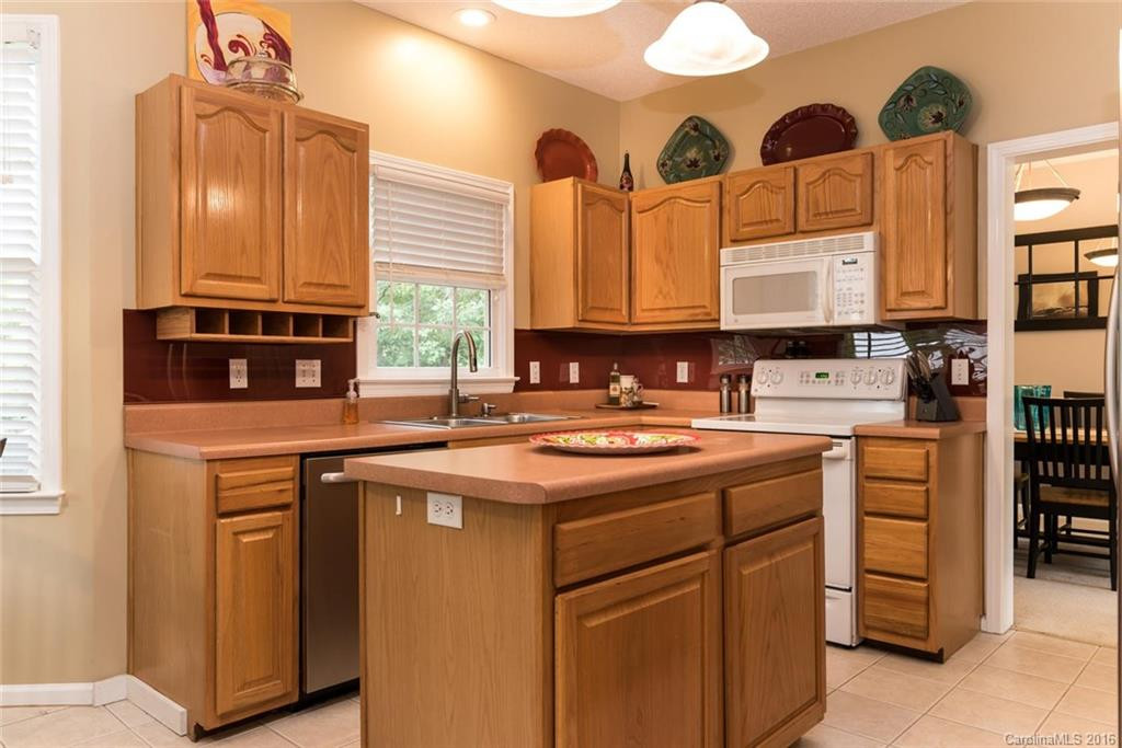 11 Whispering Oaks Court - Photo 8