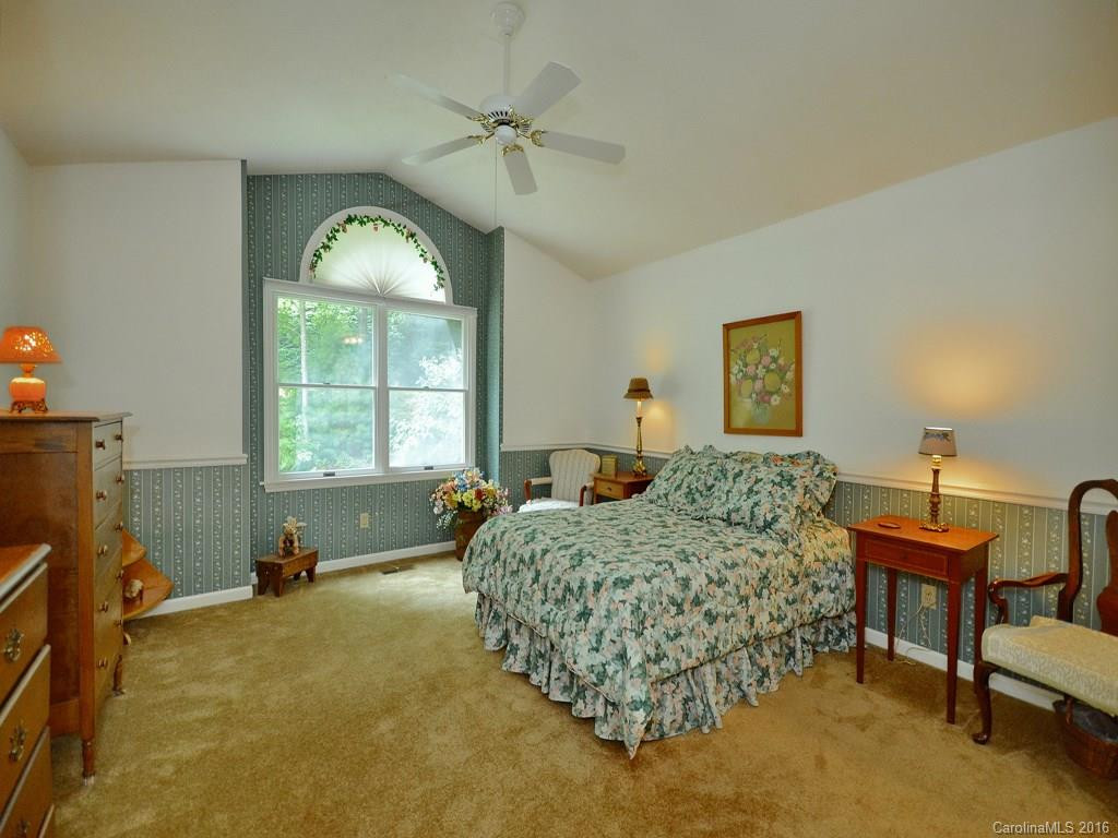 1 Governors Drive - Photo 13